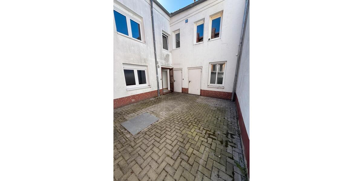 Etagenwohnung Pritzwalk - 6 Zimmer, 160 m&sup2;, 1.200&euro; | Angebot:26412835
