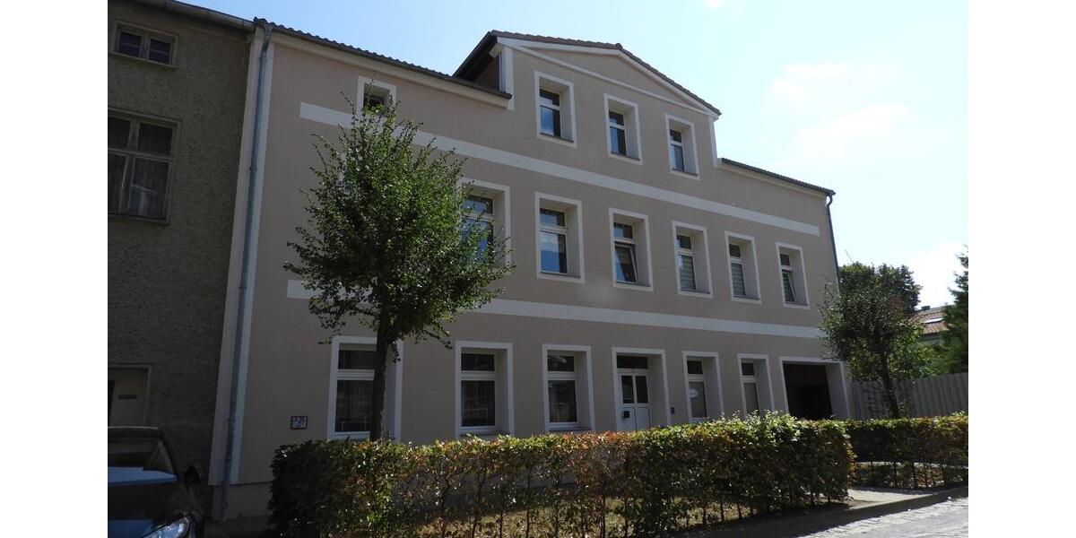 Dachgeschoßwohnung Altentreptow - 2 Zimmer, 55 m&sup2;, 330&euro; | Angebot:24976377