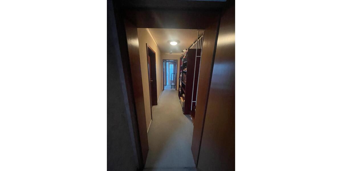 Dachgeschoßwohnung Königswinter - 3 Zimmer, 65 m&sup2;, 720&euro; | Angebot:24848927