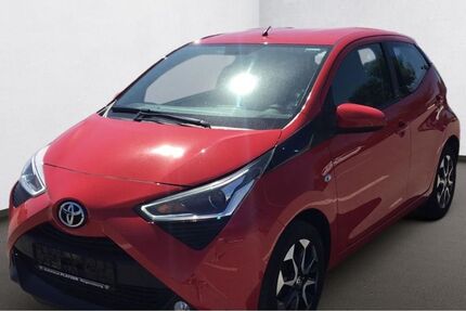 Toyota Aygo (X) 71.000 km 10.480 &euro; Regensburg 93055