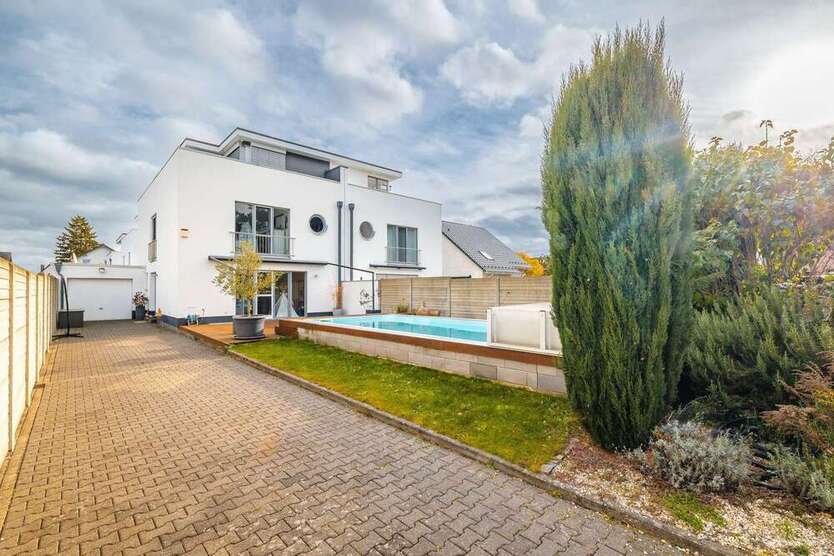 Haus zum Kaufen in Düren 575.000 € 168 m²