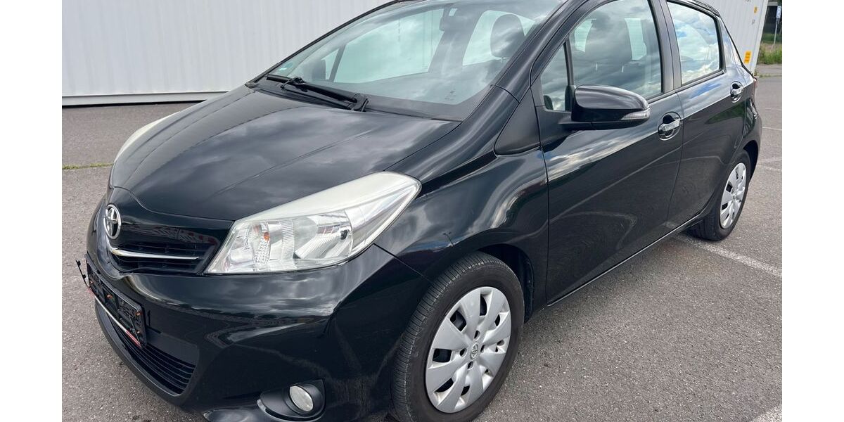 Toyota Yaris 271.000 km 3.950 &euro; Berlin 12057