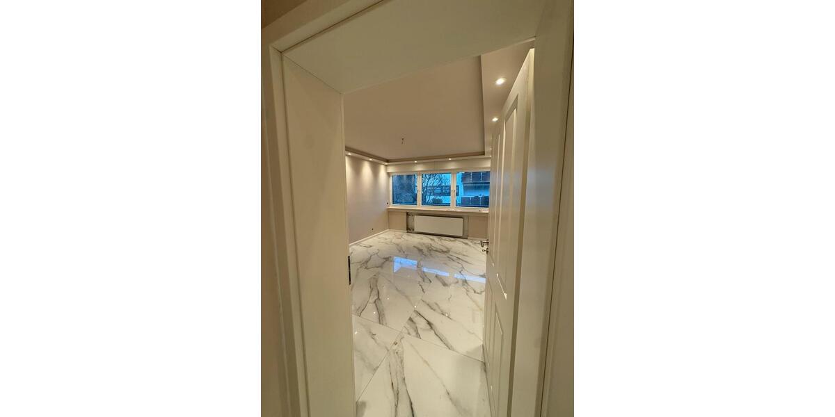 Erdgeschoßwohnung Köln Kalk - 3 Zimmer, 82 m&sup2;, 1.750&euro; | Angebot:25404176