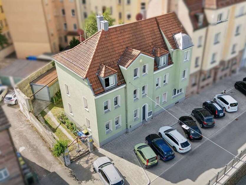 Haus zum Kaufen in Nürnberg 850.000 € 325 m²