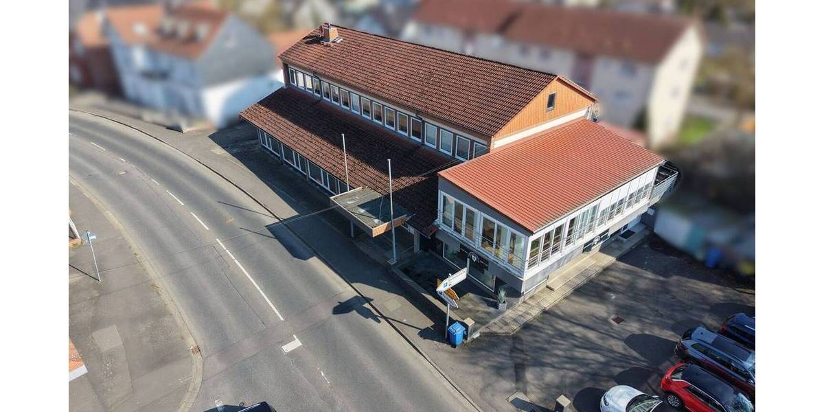 Gewerbeobjekt Kirchhain - 7 Zimmer, 341 m&sup2;, 3.000&euro; | Angebot:26092897