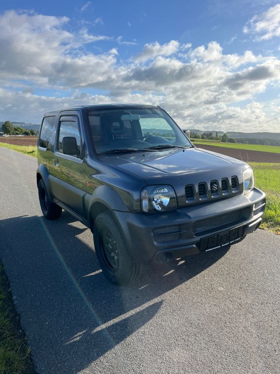 Suzuki Jimny 69.000 km 9.800 € Pirk 92712