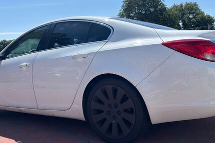 Opel Insignia 183.000 km 1.890 &euro; Westoverledingen 26810