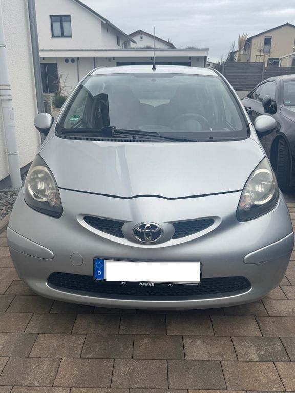 Aygo (X)