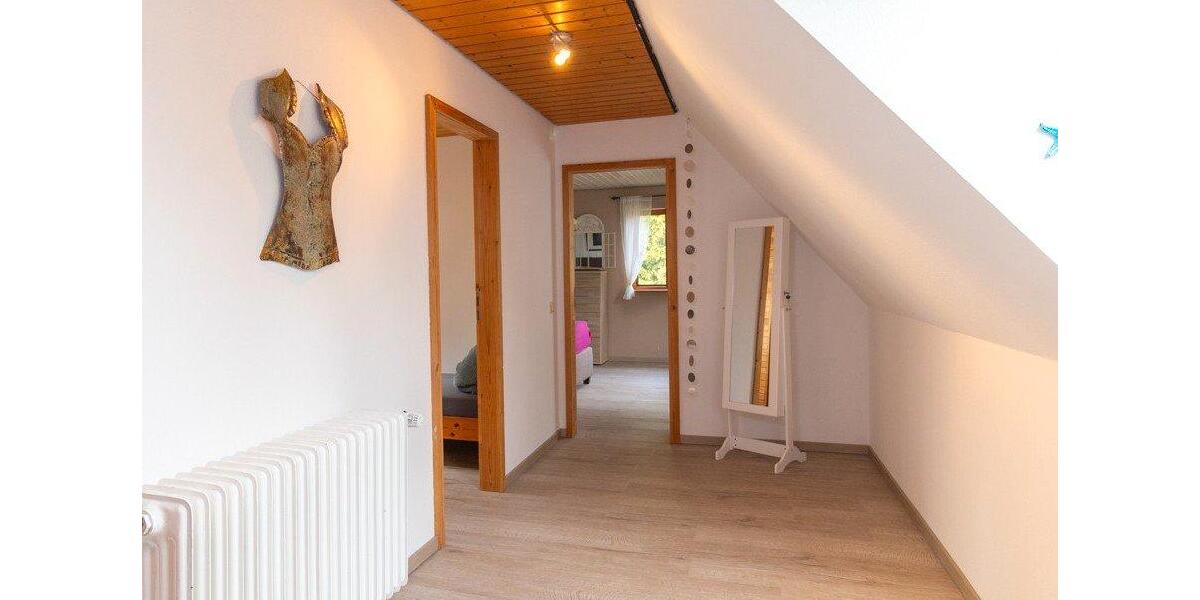 Einfamilienhaus Wingst - 9 Zimmer, 184 m&sup2;, 360.000&euro; | Angebot:26416082