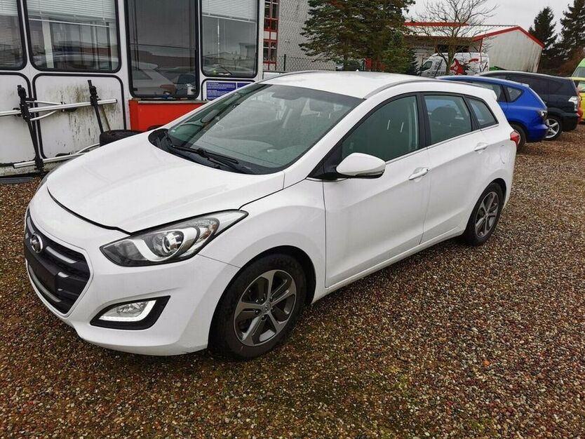 i30