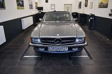 Mercedes-Benz 300 108.000 km 39.990 € Loit 24888