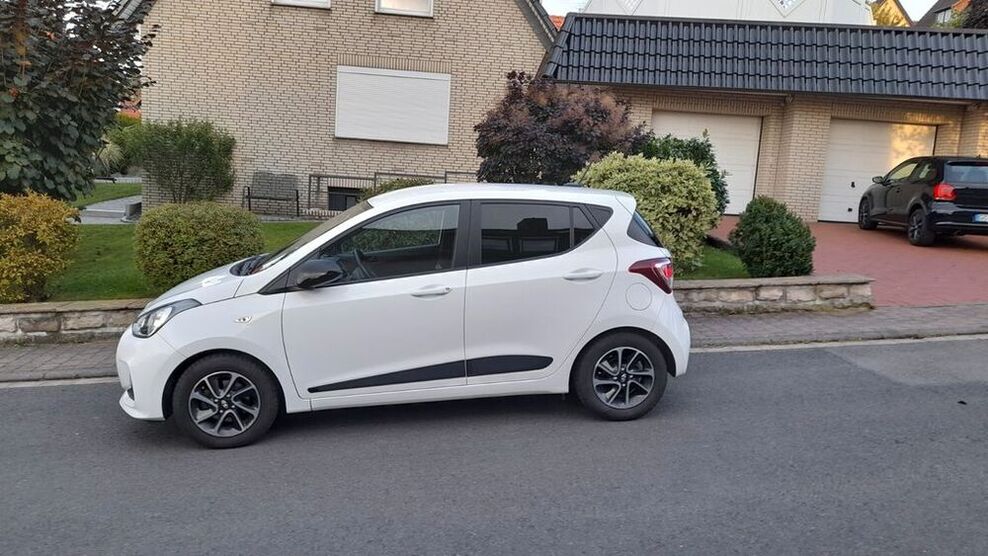 i10