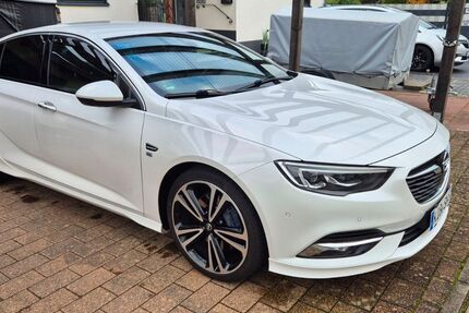 Opel Insignia 107.850 km 18.100 &euro; Lohnsfeld 67727
