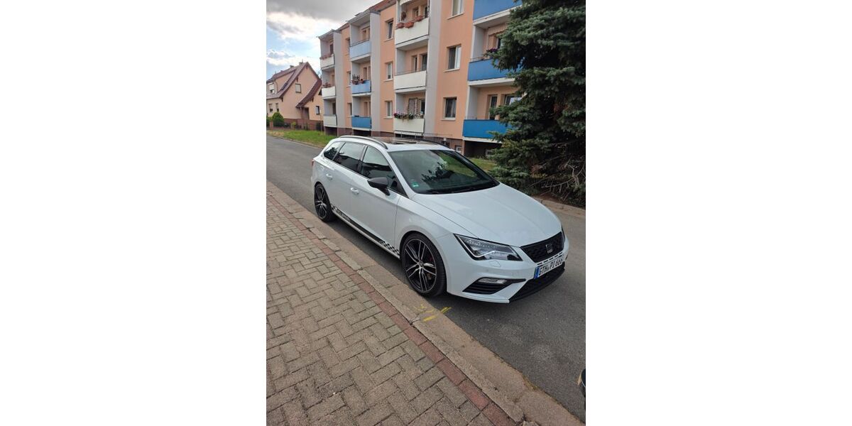 Seat Leon 110.000 km 17.490 &euro; Döllstädt 99100