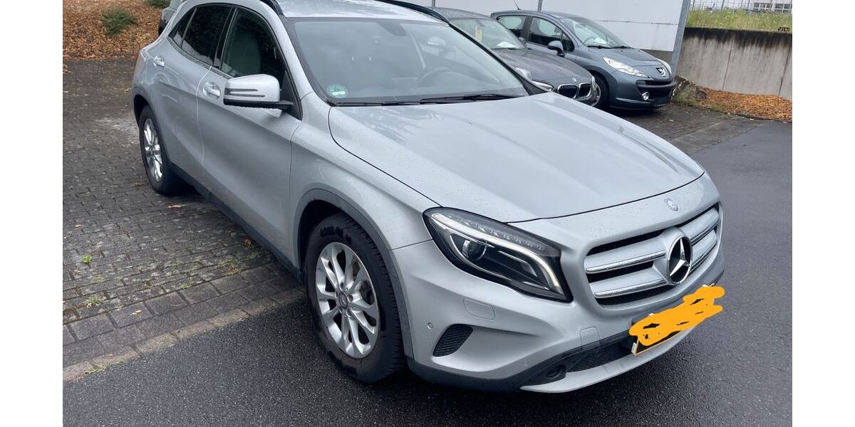 Mercedes-Benz GLA 200 80.617 km 15.300 &euro; Sprendlingen 55576