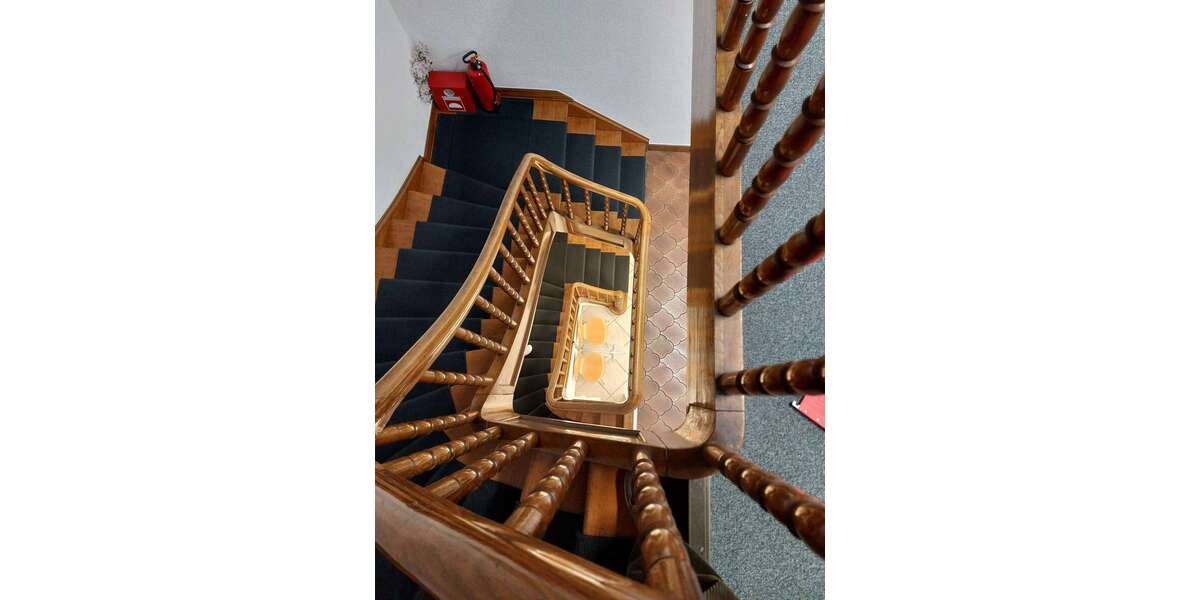 Einfamilienhaus Siegburg - 14 Zimmer, 358 m&sup2;, 2.800&euro; | Angebot:24601204