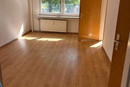 Wohnung Perleberg - 3 Zimmer, 55 m&sup2;, 330&euro; | Angebot:25389908