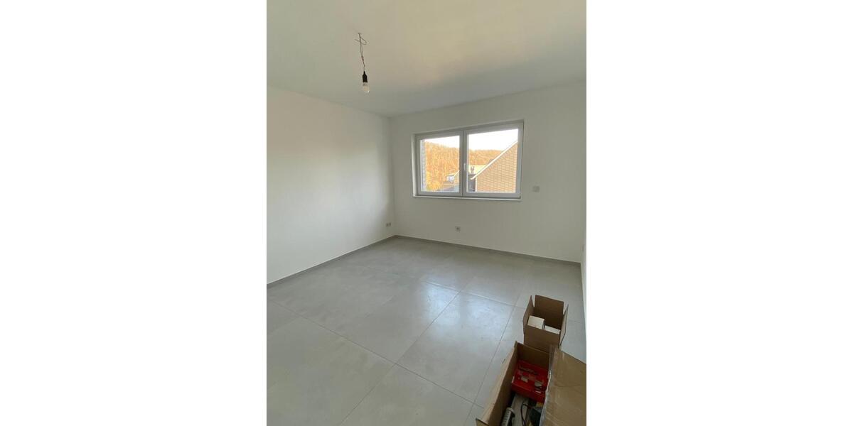 Etagenwohnung Burbach - 4 Zimmer, 100 m&sup2;, 1.100&euro; | Angebot:25048277