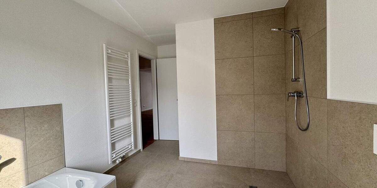 Etagenwohnung Kaiserslautern Innenstadt - 3 Zimmer, 99 m&sup2;, 1.300&euro; | Angebot:25645114