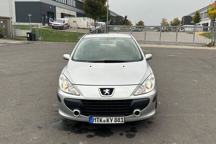 Peugeot 307 130.000 km 1.400 € Wiesbaden 65207