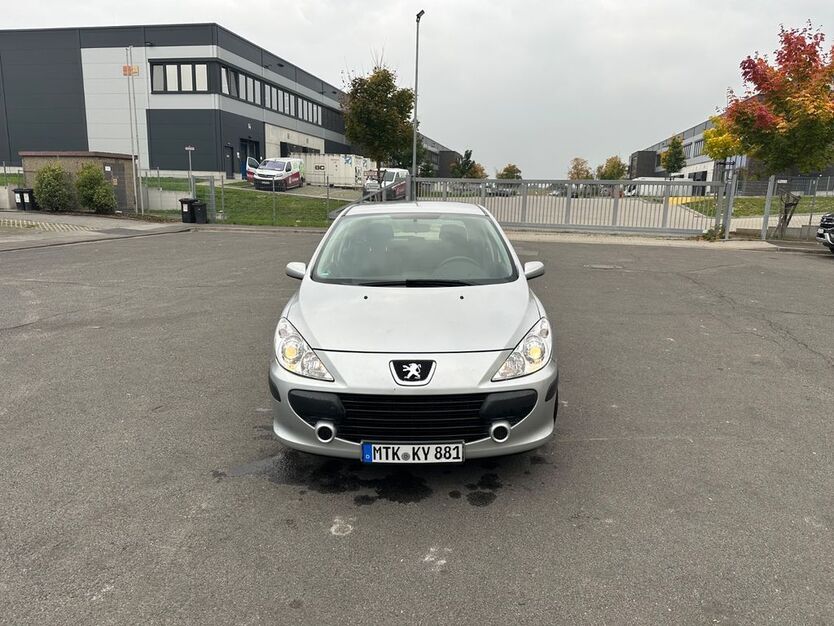 Peugeot 307 130.000 km 1.400 € Wiesbaden 65207
