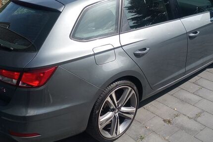 Seat Leon 112.493 km 11.590 &euro; Fürstenau 49584
