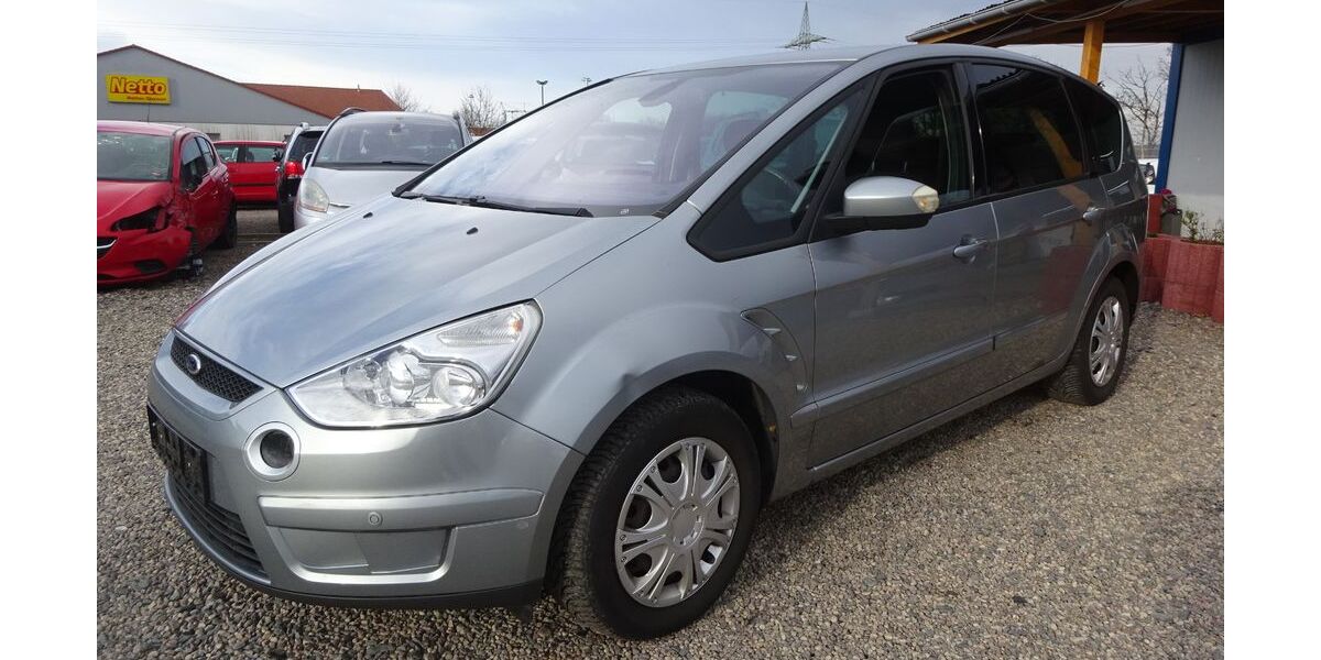Ford S-Max 235.800 km 2.500 &euro; Dresden 01219