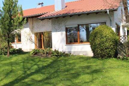 Haus Lautrach - 9 Zimmer, 250 m&sup2;, 2.100&euro; | Angebot:24820175