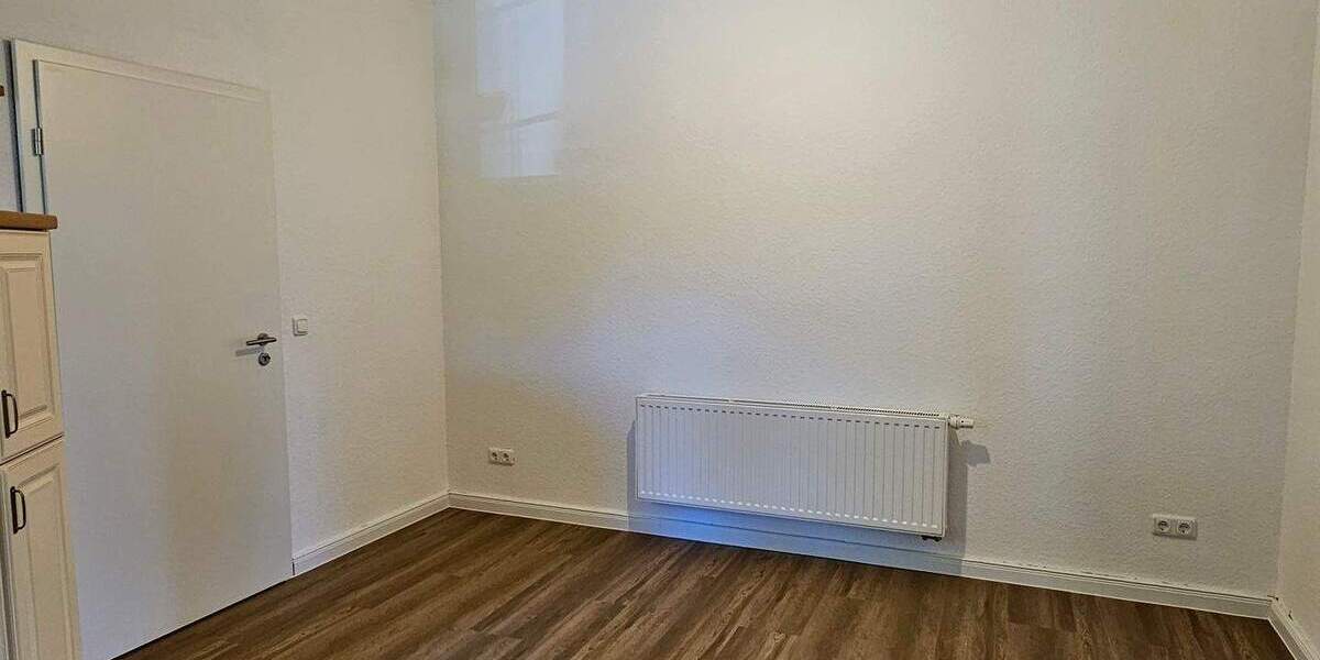 Etagenwohnung Timmaspe - 3 Zimmer, 170 m&sup2;, 1.200&euro; | Angebot:24027270
