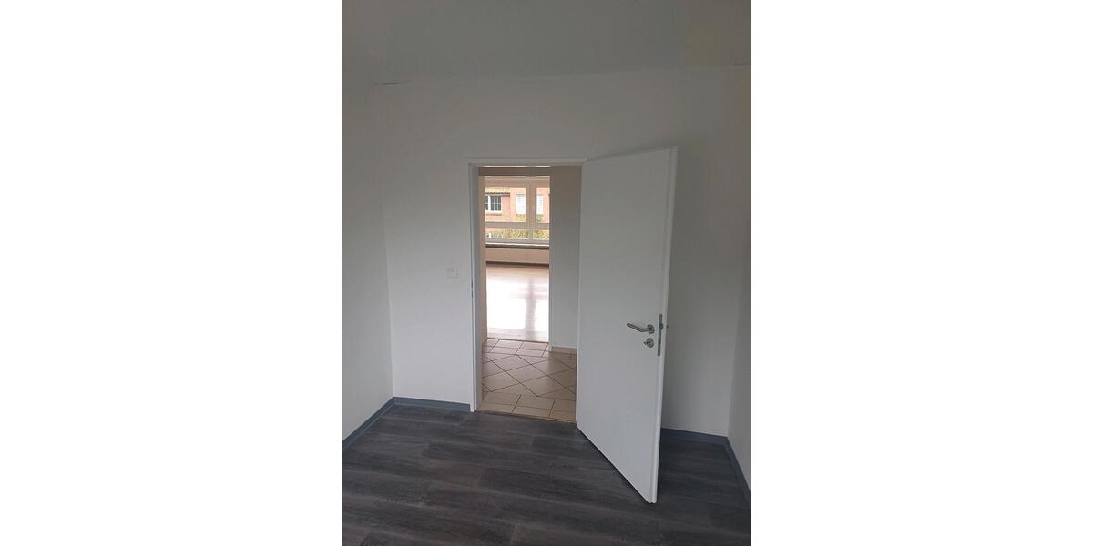 Etagenwohnung Nienburg (Weser) - 4 Zimmer, 88 m&sup2;, 930&euro; | Angebot:25588607
