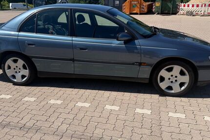 Opel Omega 154.200 km 2.600 &euro; Bad Oldesloe 23843