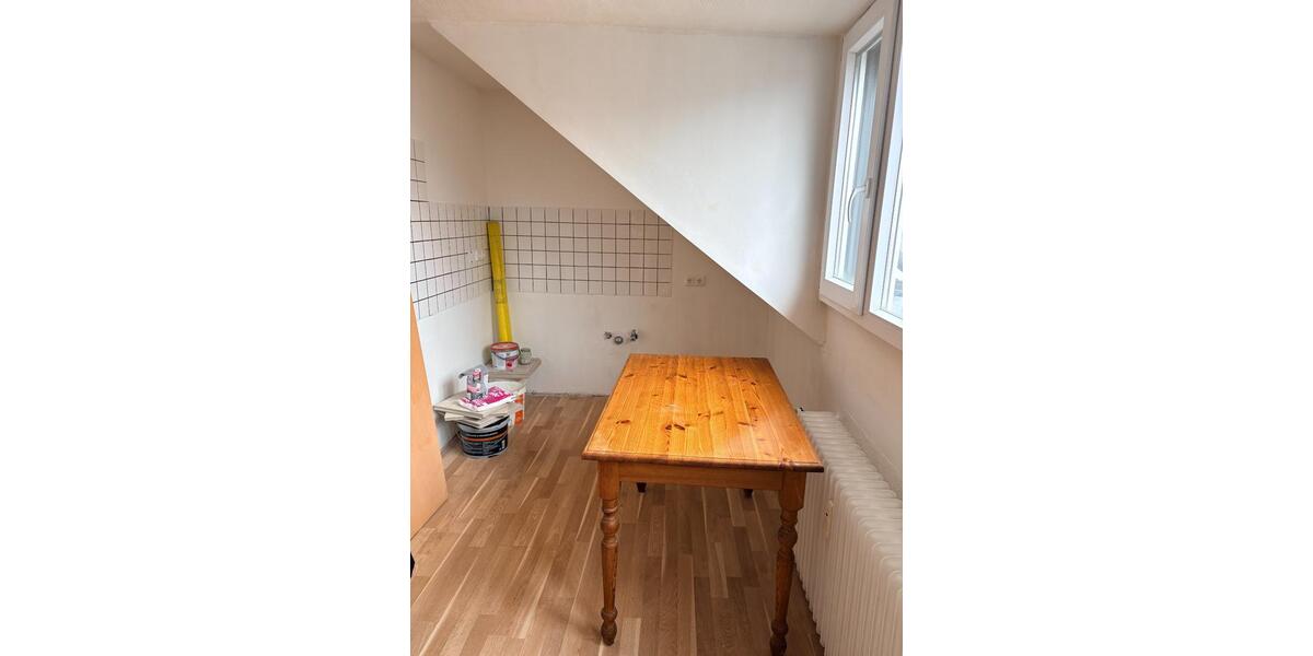 Dachgeschoßwohnung Mönchengladbach Süd - 1 Zimmer, 43 m&sup2;, 480&euro; | Angebot:25918403