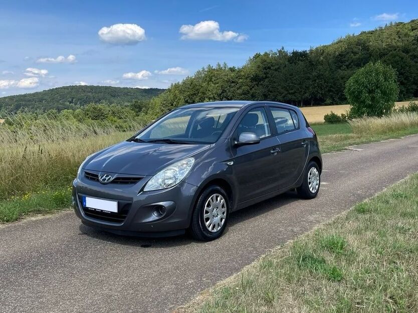 i20
