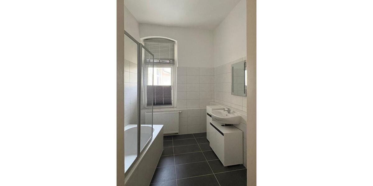 Etagenwohnung Auerbach/Vogtland Vogtland - 2 Zimmer, 70 m&sup2;, 385&euro; | Angebot:26453300