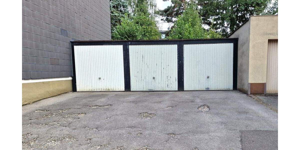 Ansprechendes Baugrundstück (derzeit mit 3 Garagen bebaut) in Broichweiden zimmer