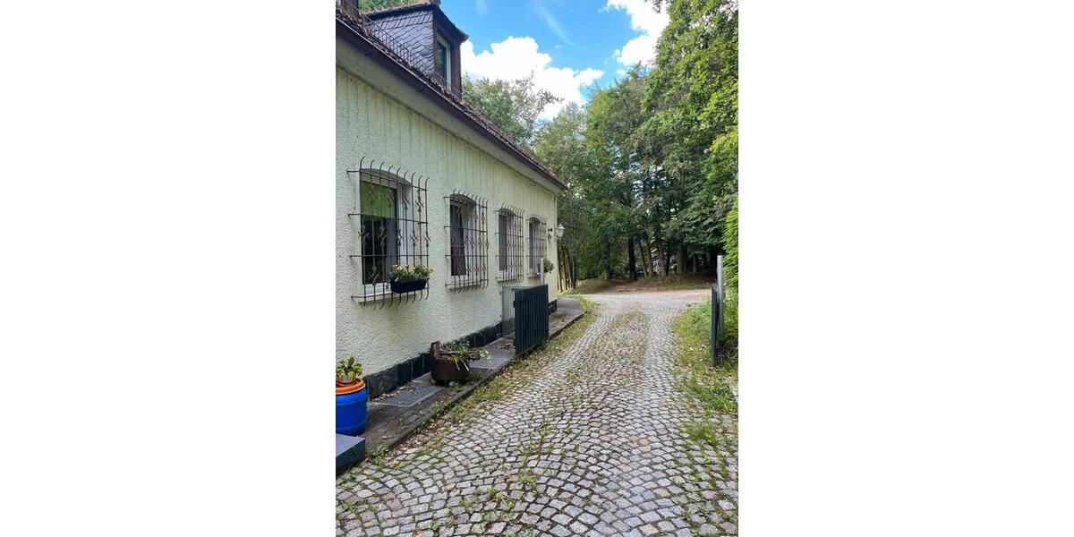 Mehrfamilienhaus, Wohnhaus Berga/Elster Elster - 7 Zimmer, 270 m&sup2;, 299.000&euro; | Angebot:26918721