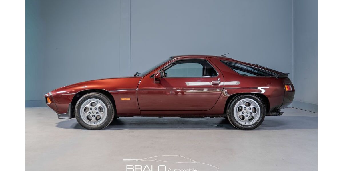 Porsche 928 84.850 km 39.928 &euro; Hamburg 22339