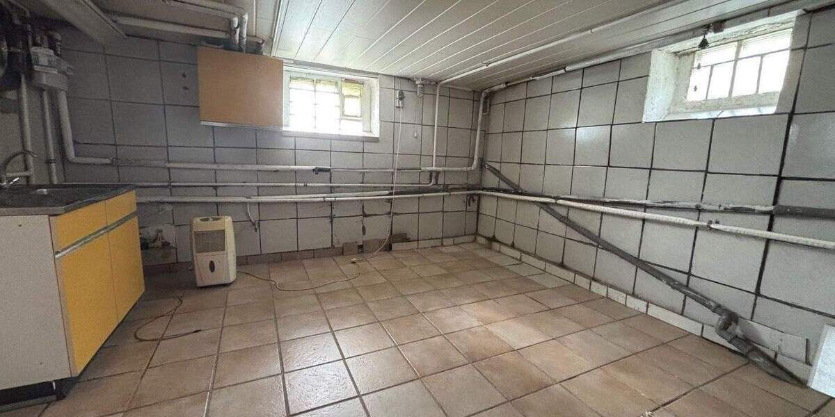 Etagenwohnung Wiehl Börnhausen - 4 Zimmer, 155 m&sup2;, 259.000&euro; | Angebot:25770381