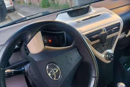 Toyota iQ 191.800 km 2.390 &euro; Wuppertal 42275