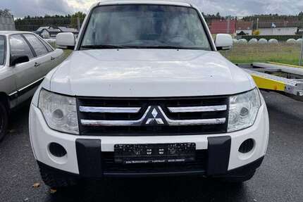 Mitsubishi Pajero 267.400 km 7.900 &euro; Berg bei Neumarkt i.d.OPf. (OT Loderbach) 92348
