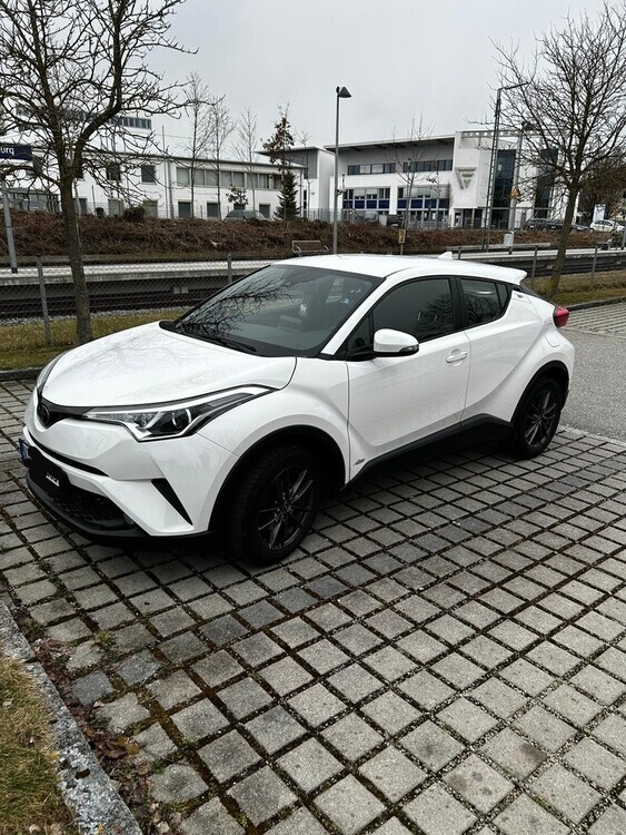Toyota C HR 54.000 km 18.649 € Vilsbiburg 84137