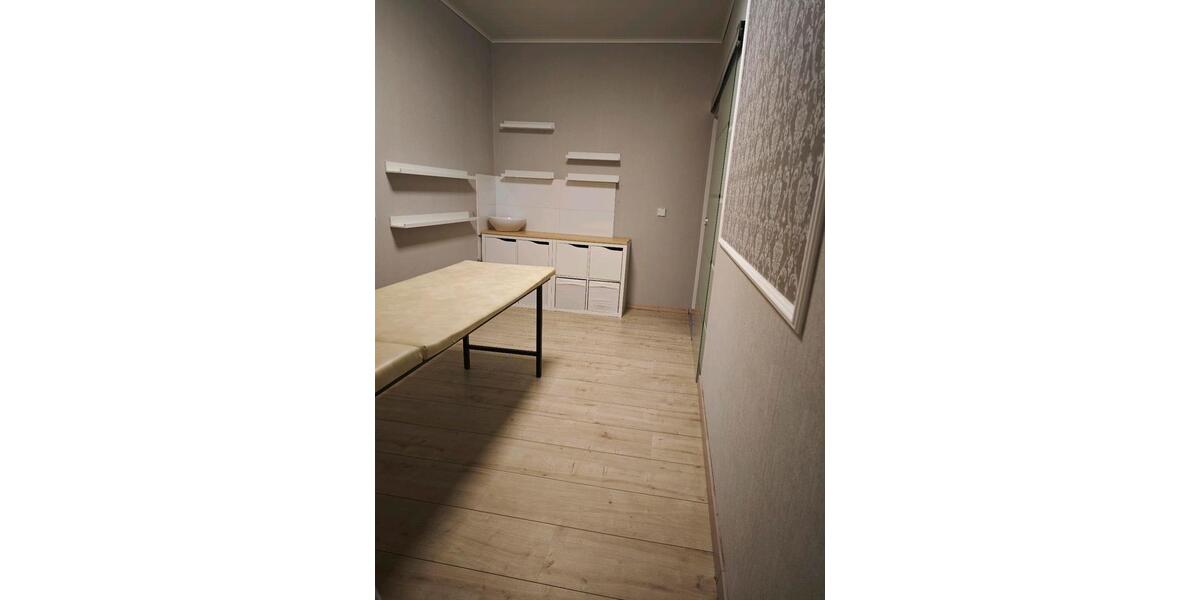 Gewerbeobjekt Laupheim - 200&euro; | Angebot:24433301