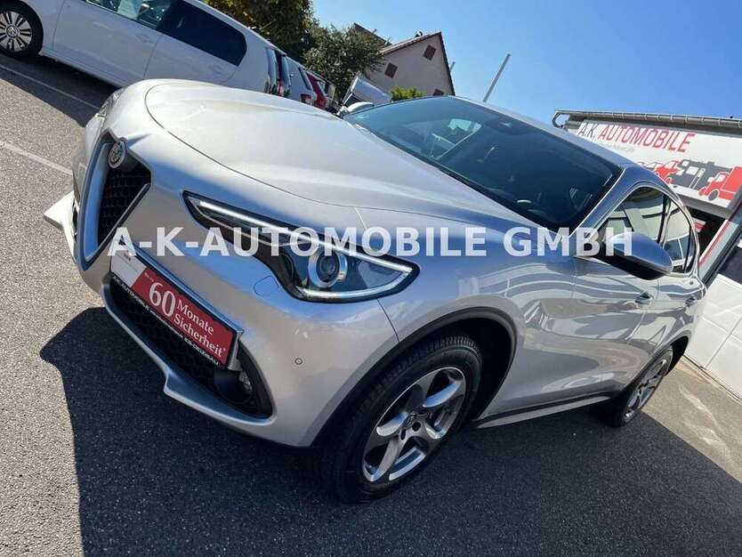 Alfa Romeo Stelvio 84.574 km 23.999 € Deizisau 73779
