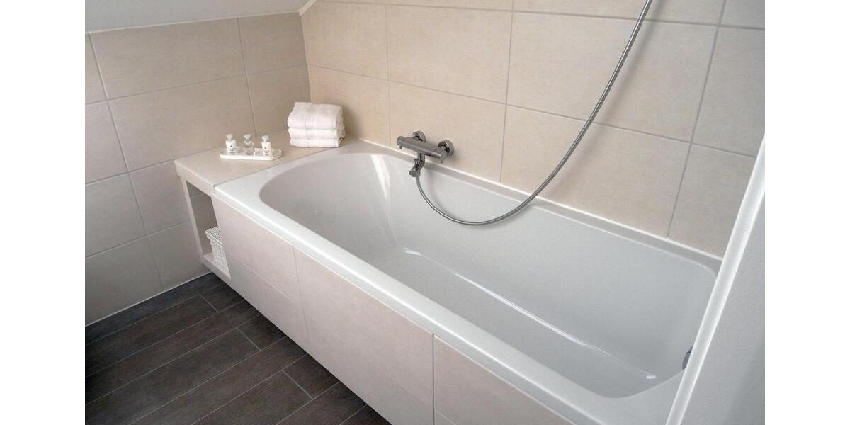 Doppelhaushälfte Kaarst - 6 Zimmer, 162 m&sup2;, 2.100&euro; | Angebot:25978039