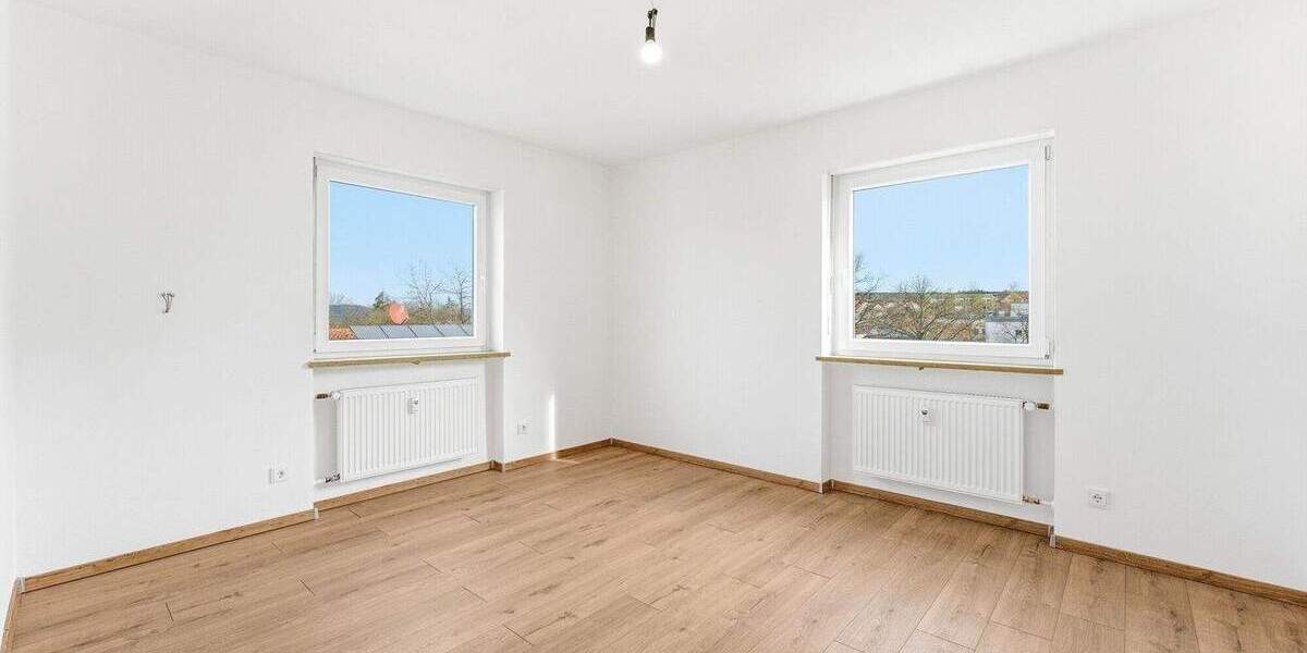 Etagenwohnung Roding - 4 Zimmer, 101 m&sup2;, 214.900&euro; | Angebot:25680320
