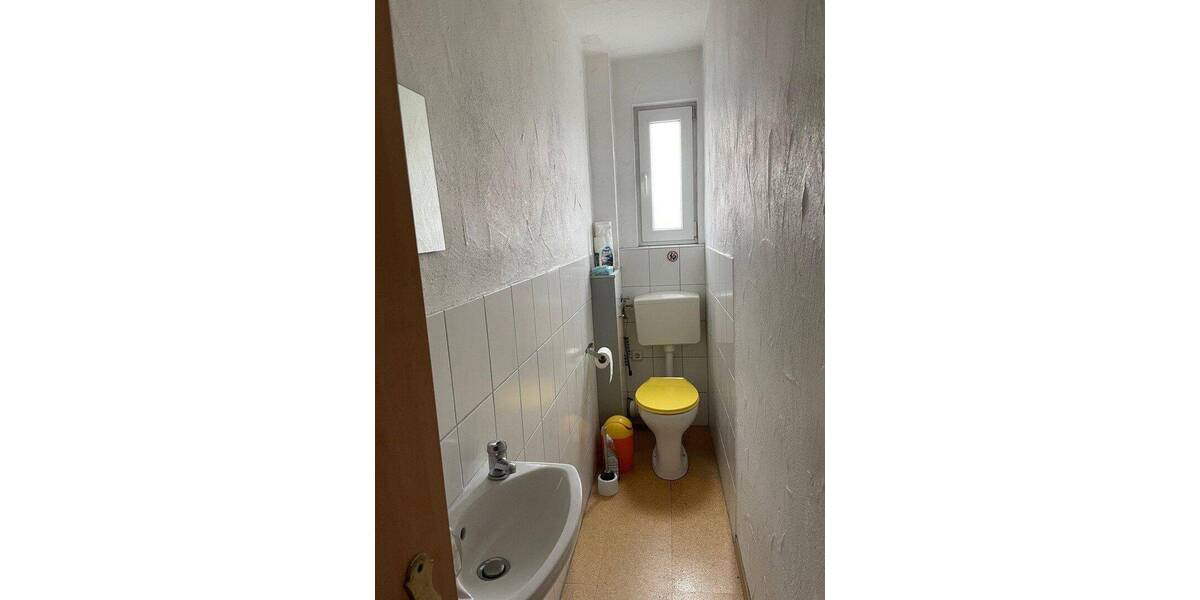 Doppelhaushälfte Villingen-Schwenningen Schwenningen - 8 Zimmer, 180 m&sup2;, 375.000&euro; | Angebot:26877563