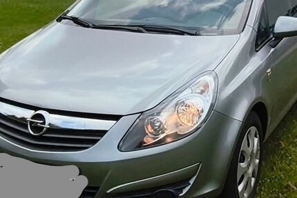 Opel Corsa 73.000 km 2.500 &euro; Elstra 01920