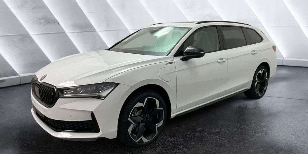 Skoda Superb 9.990 km 49.980 &euro; Berlin 12681