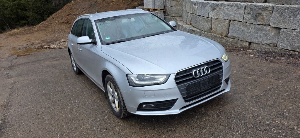 Audi A4 200.000 km 8.490 &euro; Titisee-Neustadt 79822
