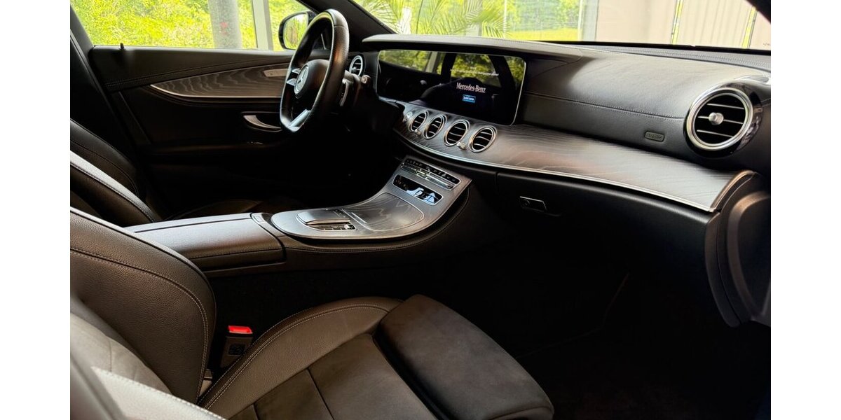 Mercedes-Benz E 300 de AMG+MBUX+NIGHT+360°+Keyless+AIRBalanc AMG 62.500 km 44.995 &euro; Westendorf 86707